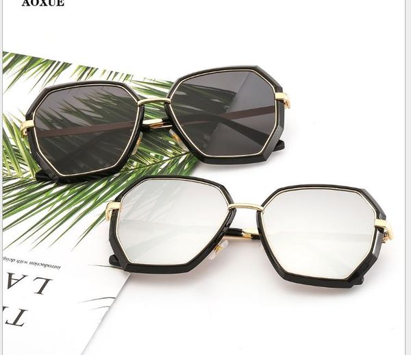 

нерегулярные солнцезащитные очки, White;black