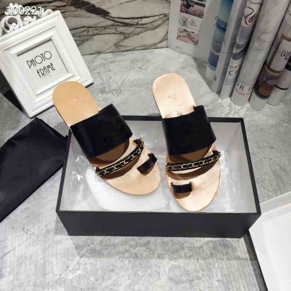 

2019 весеннее шоу модели сандалии и тапочки, роскошные женские плоские сандалии, ро