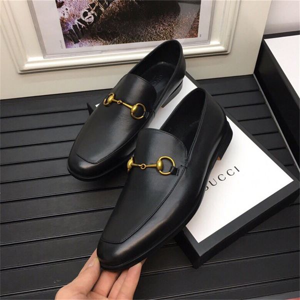 

19ss shipment men liesure shine doug flat slip-on dress shoes casual pointed toe solid color wedding loafer, Black