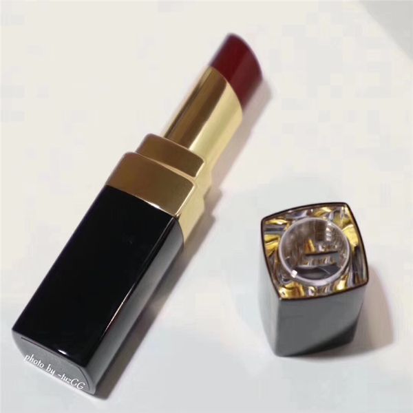 

Губная помада известного бренда Flash Hydrating Яркий блеск для губ цвета 106 пластиковая