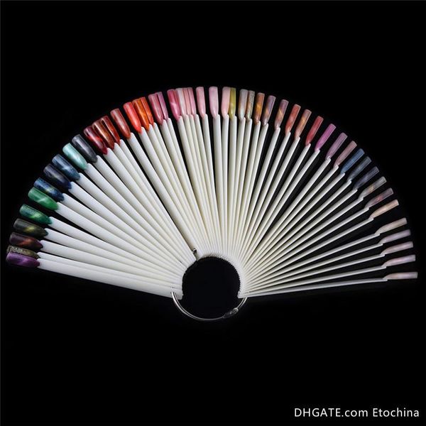 50 adet / takım Oje Renk Jel Ekran Şeması Yanlış Nail Art İpuçları Setleri Fan Şeklinde Çıkarılabilir Sopa Gösteren Raf Tırnak Vernik Discolors Grafik