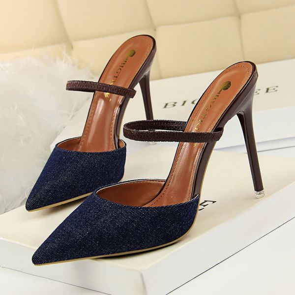 

Korean Version of the Head Slippers Fine with High Heels Was Thin Shallow Mouth Pointed Denim Surface Word with Women Slippers