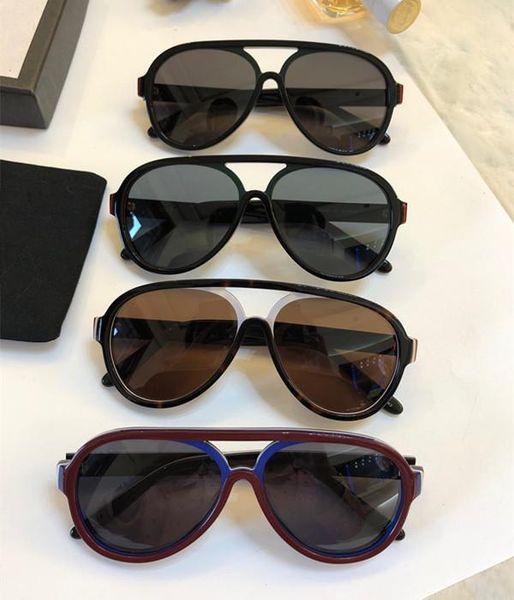 

classic men's pilot polarized sunglasses with a light wooden frame luxury designer. the glasses are and uv resistant. outdoor l, White;black