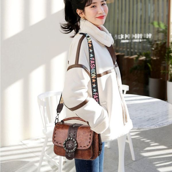 

цветы резьба курьерские сумки ретро маленький телефон лоскут сумки портативные сумки твердые плеча мода тотализатор рука для женщин