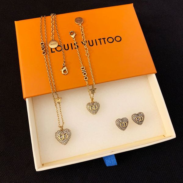 

d family 2020 cd letter love earrings female di family love diamond bracelet necklace female, Silver