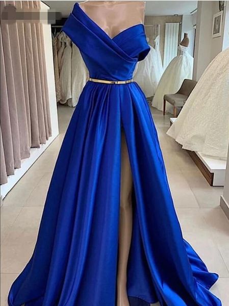 Um ombro Royal Blue Prom vestidos longos Robe De Soiree A-Line Satin Dubai Sexy alta elegante lado Slit formal do partido vestido de noite