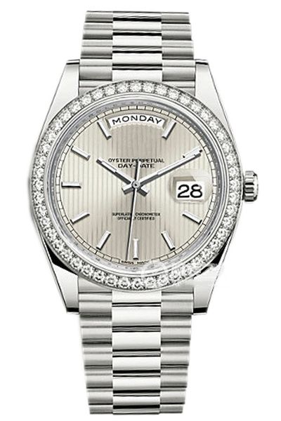 

new,m228349rbr,, week calendar series.40 mm in diameter.thickness 12 mm.equipped with 3255 automatic chain movement 904l steel, Slivery;brown