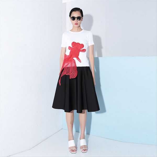 

2020 monsoon creative embroidery red goldfish map pullover knitted t-shirt map sweater short-sleeved sweater t-shirt female, White