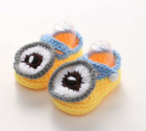 

1pair lovely soft baby girls big eyes handwork knit pgraphy props toddler shoes childrens crib shoes 11cm, Black;red