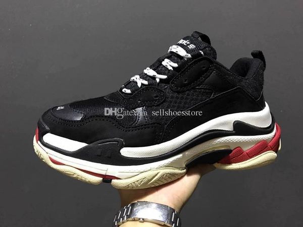 

running shoes paris 17fw triple-s sneaker casual luxury dad for men women beige black sports shoes with box outlet