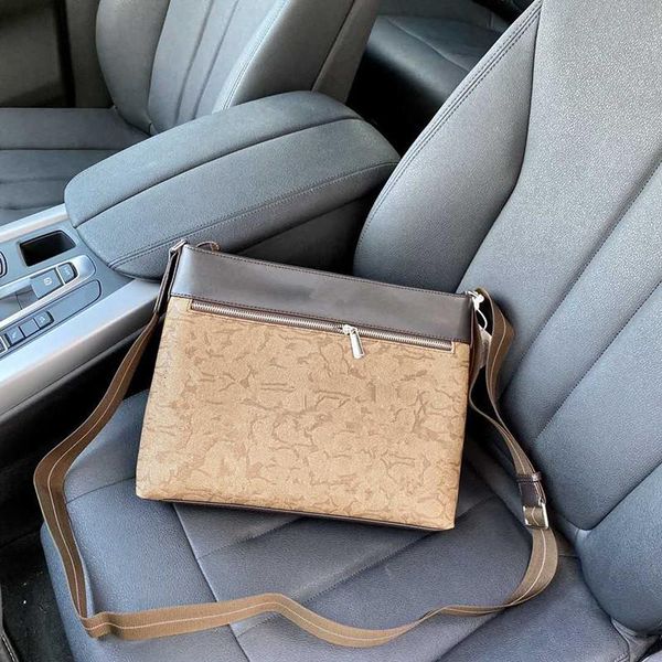 

2020 new men's shoulder bag imported cowhide messenger bag fashion backpack