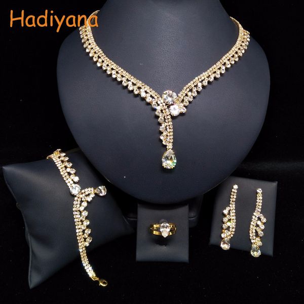 HADIYANA Classicl Sparkling Crystal Schmuckfassungen Großhandel Hochzeit Brautschmuck Zubehör Braut Set Gold BN5746