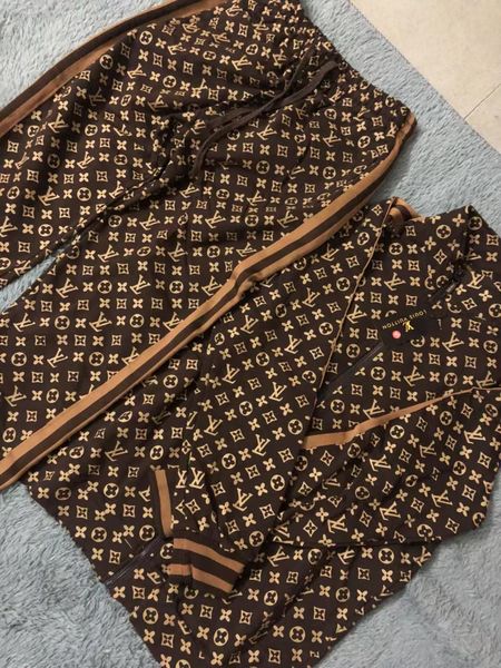 

mens brands sportswear jacket suit fashion business sport suit sportswear medusa man of letter printing garment sportswear medusa outfit, Gray