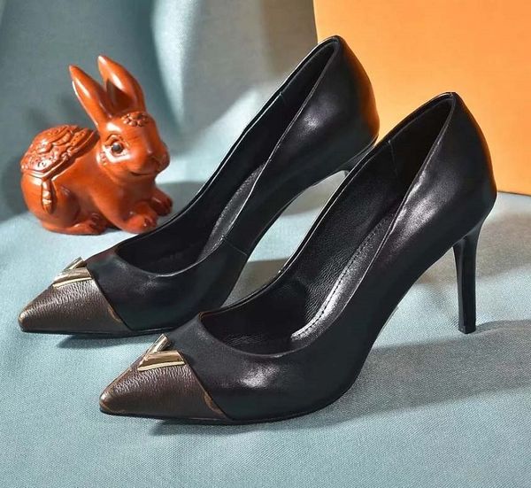 

new fashoin woman shoe heels ladies flat female trend classics designer shoes elegant rhinestone pionted toes dress shoes shoe011 l05