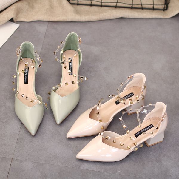 

in the summer with roman shoes joker rivet thick with fashionable hollow point single shoes, Black