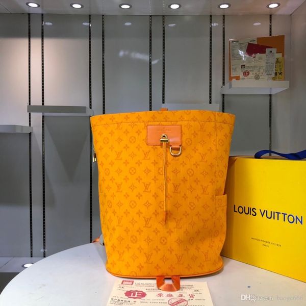 

classic men's and women's bag messenger, shoulder, self use leather, selling fashion, delivery model: m44617 size: 31-42