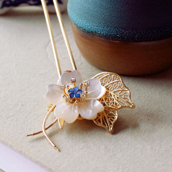

gold leaves hair pins natural shell flower hair stick wedding accessories cloisonne agate jewelry for girls, Golden;white