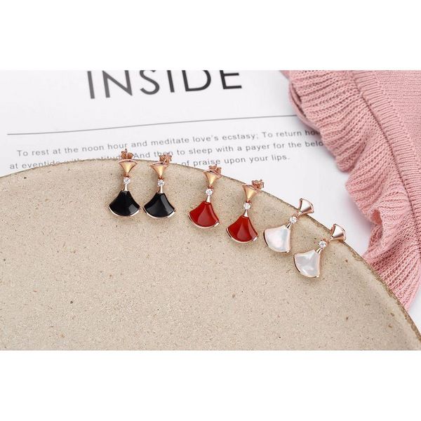 

s925 sterling silver mini skirt fritillary onyx fan fan stud earrings female fishtail earrings trend new, White