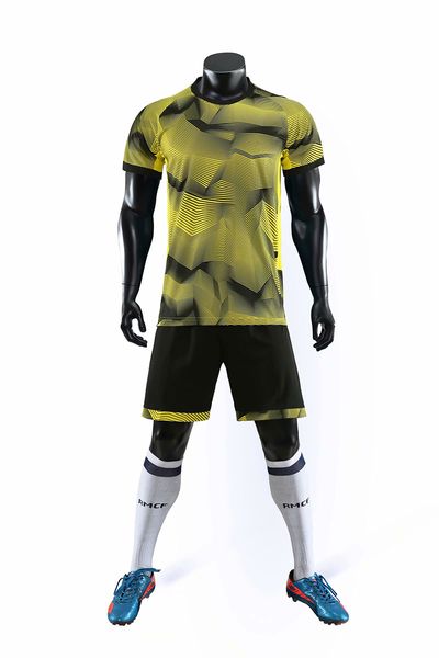 

дешевые 2019 мужчины обучение футбол комплекты с шортами форму обратимым трикотажные изделия футбола для этого дома и в гостях выглядят комп, Black;red