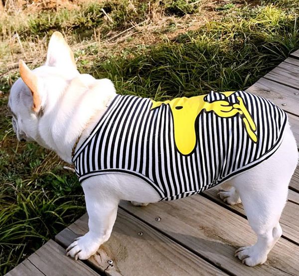 Verão pet roupas da moda britânica pouco cão amarelo tira boneca de cachorro do cão de algodão colete roupas T-shirt do cão de preços por atacado