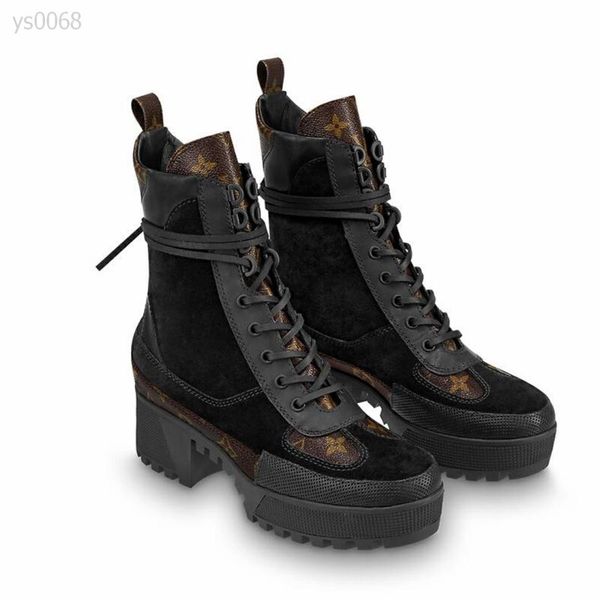 

british wind 2019 winter exquisite short boots thick with high heel martin boots leather patform thick bottom locomotive boots female, Black