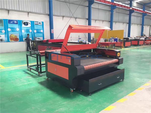 

auto feeding co2 cnc ccd camera scanning laser cutting machine for cloth fabric leather wood mdf 1610 cnc laser cutter engraver