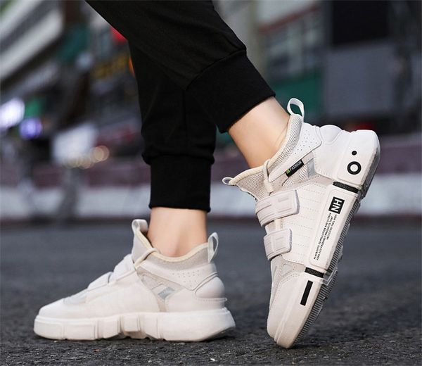 

new 2019 wholesale fashion designer shoes triple s sneakers cool sole stitching wild sneakers three color men casual outdoor shoes, Black
