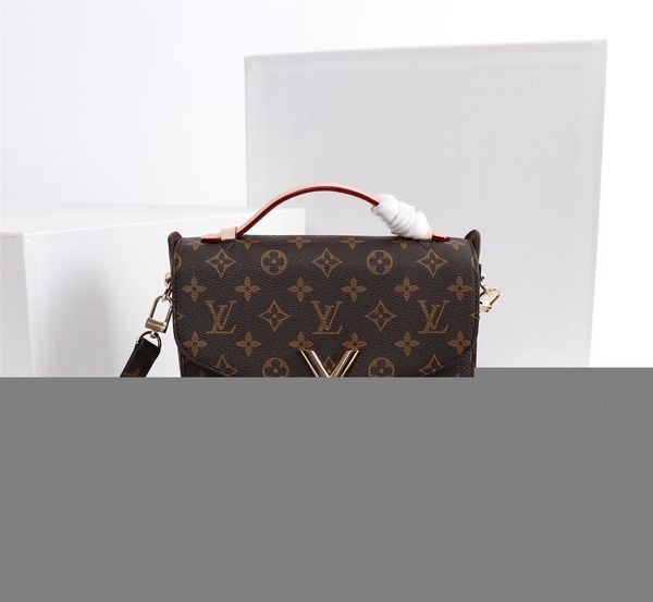 

classic leather black gold silver chain sell 2019 new women bags handbags shoulder bags tote bags messenger size :23cm*17cm*6cm 8202