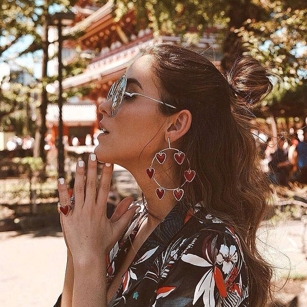 

2019 new design fashion exaggerated gold edge enamel red heart charm big loop dangle earrings for women ladies statement earring, Silver