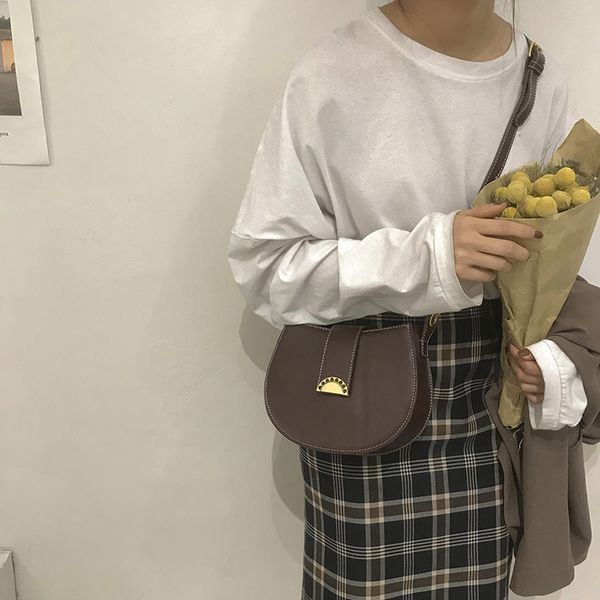 

2020 дамы сумки на ремне малого fragrance темперамент сумка модный дикий ретро французского ниша saddle