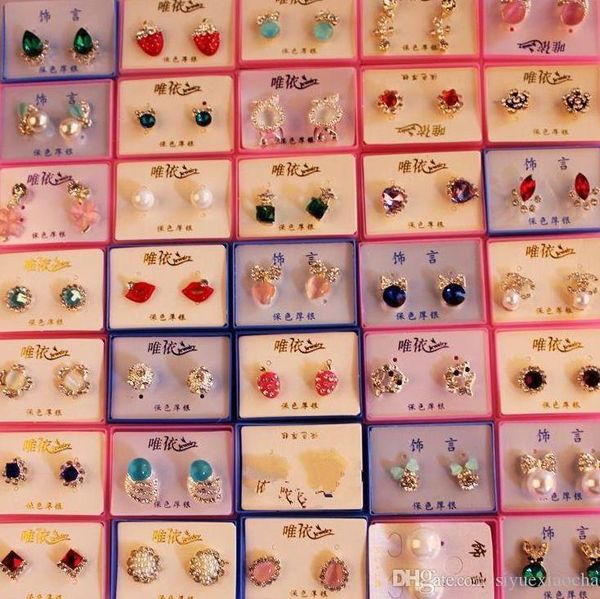 

mix random delivery with little box diamond,rhinestone, crystal earring, fashion style, hign quality and ing, Golden;silver