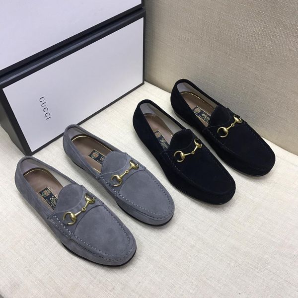 

Sapatos clássicos whatsapp15625081249