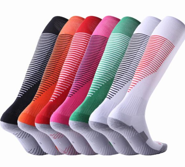 Diz futbol çorap üzerine sıcak ucuz Yetişkin çocuklar kaymaz rahat dayanıklı spor çocuk spor havlu alt uzun tüp çorap kalınlaşmış