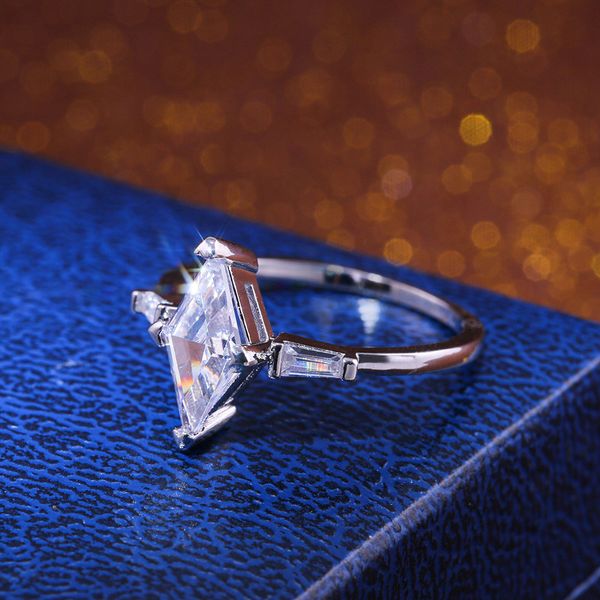 

уникальный стиль серебряный цвет обручальное кольцо творческий женский белый циркон геометрические кольца простой партии обручальные кольца, Slivery;golden