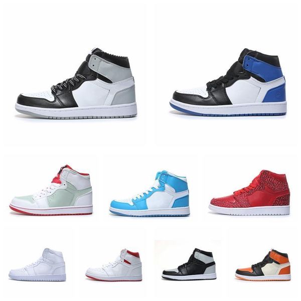 

og new 1 men basketball shoes 1s homage to home banned bred chicago royal blue fashion luxury mens women designer sandals shoes
