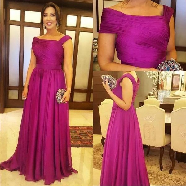 Neue Fuchsia Einfache billige Mutter von Braut Kleidern Chiffon drapierte Sweep -Zug Plus -Größe Cap Slee Wedding Gäste -Kleid formelle Mutter305W