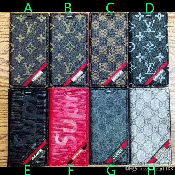 

кожаный чехол для телефона с фирменным принтом и перевёрнутой буквой