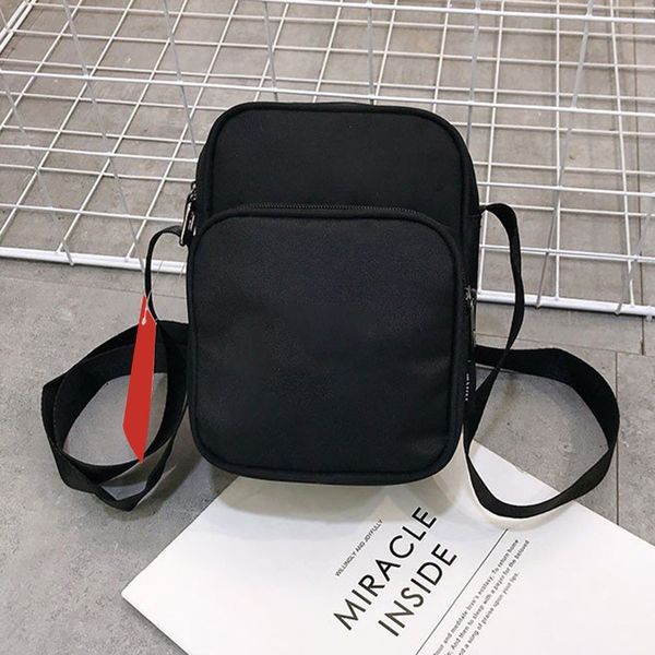 

19ss selling designer crossbody bag outdoor travel bag men women casual fannypacks for kids adult
