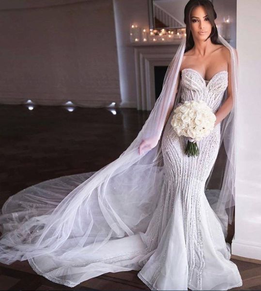

2020 без бретелек sleevesless линия свадебные платья lace платья с церемониальный шлейф plus size иллюзия поезд платье платье невесты, White