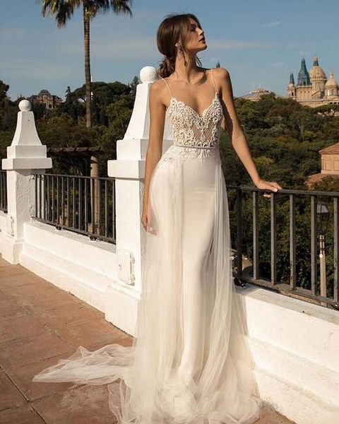 

2019 berta A line Boho Wedding Dresses Bridal Gowns Sexy Bohemia Deep V Neck Lace Appliqued overskirts Tulle sweep train vestido de novia