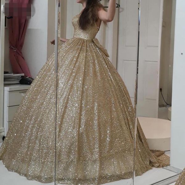 barato bling bling ouro lantejoulas Prom espaguete 2020, com bonito Bow Puffy Bola Vestidos Querida faísca Vestido de Noite Vestido Formatura