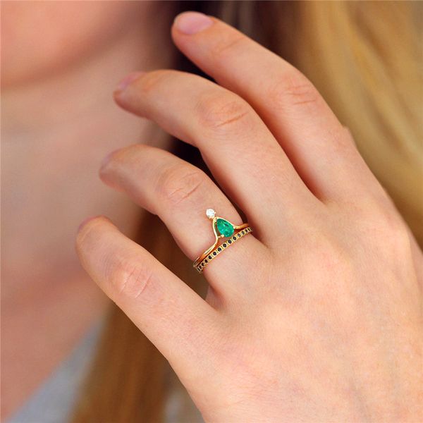 

cute female green zircon stone ring fashion yellow gold color love ring vintage wedding engagement rings for women, Slivery;golden