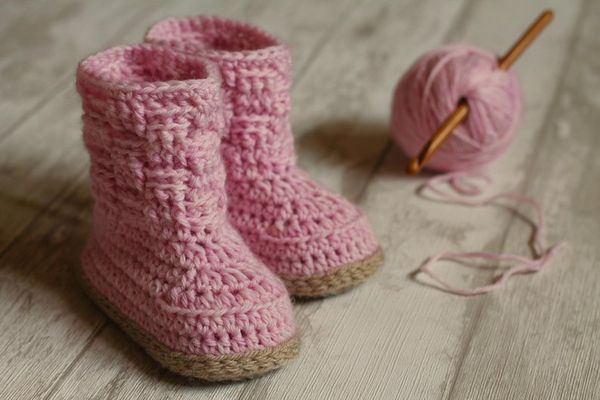 

pumpkin orange,crochet baby bootie shoes, sneaker model number zkl0011