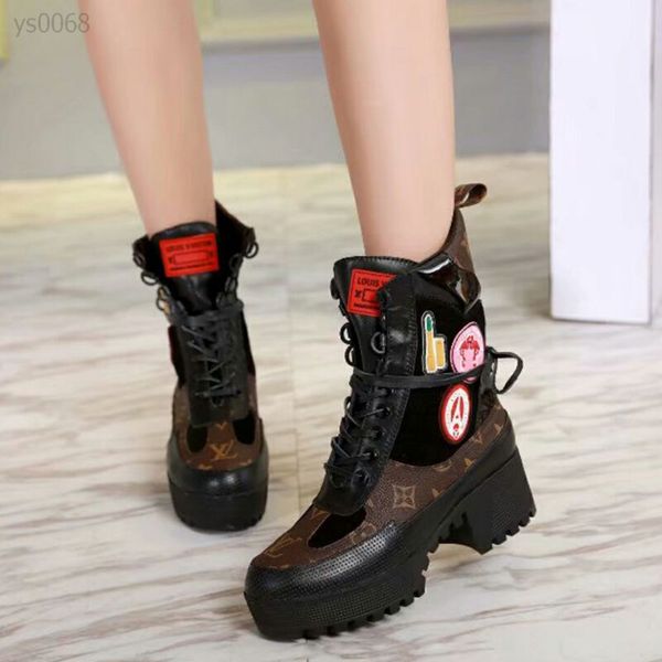 

2020 temperament luxurys women boots lace-up ankle boots with wild and heavy-duty soles leisure lady martin boots, Black