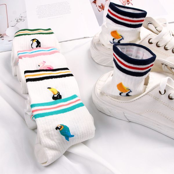 

fashion cartoon flamingo penguin crow parrot printing socks women white cute animals birds pattern socks funny harajuku art sox, Black;white