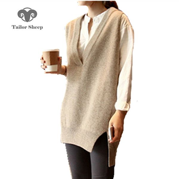 

the last woman's sweater in 2019 with short front, long back and sleeveless neck, Black;white