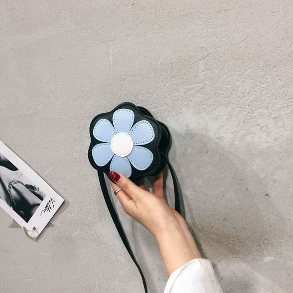 

2019 new bag woman's summer mini oblique satchel cartoon cute children's bag