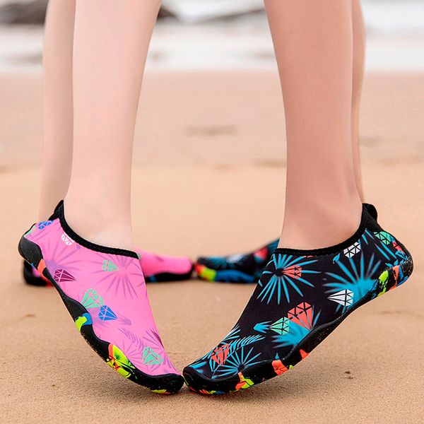 

2019 men woman beach summer outdoor wading shoes swimming slipper on surf quick-drying breathable aqua shoes water