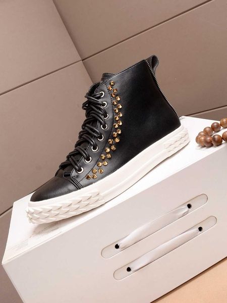 

winter new fashion designer rivets leather white black casual shoes men's classic wear students high shoes 38-40 size