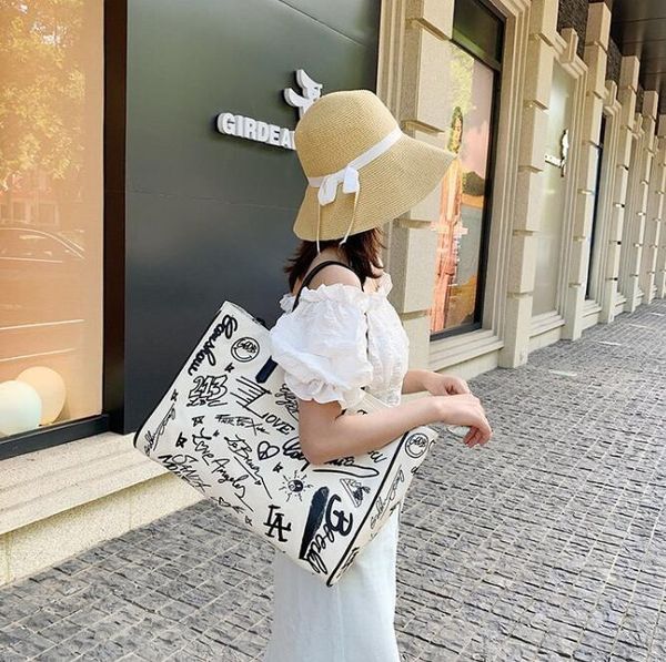 

women and men cross-body large capacity fashion handbags lady shipping totes shoulder bags graffiti canvas bag